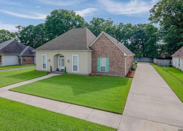 Property at 5608 Tennyson Dr, Saint George, LA 70817, 4 beds, 2.5 baths