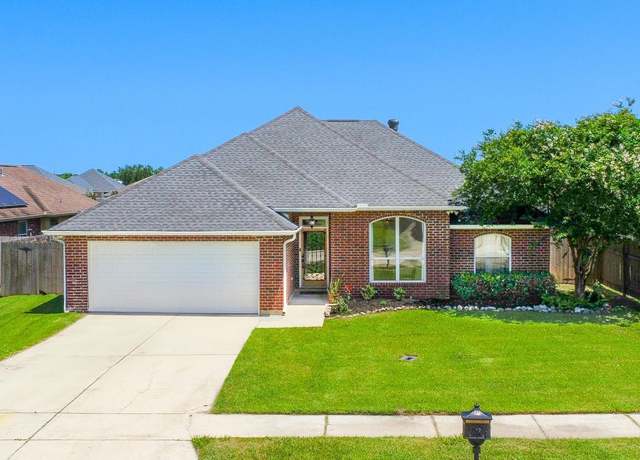 Property at 80 Derek Ln, Laplace, LA 70068, 3 beds, 2 baths