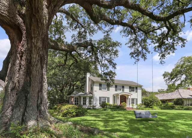 Property at 3027 E Lakeshore Dr, Baton Rouge, LA 70808, 4 beds, 2.5 baths