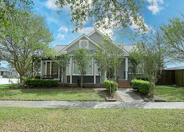 Property at 420 6th St, Morgan City, LA 70380, 6 beds, 3 baths