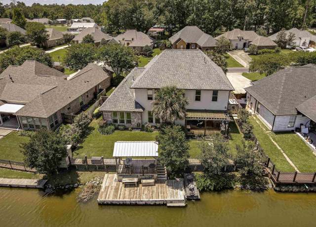 Property at 18120 Manning Dr, Prairieville, LA 70769, 5 beds, 3 baths