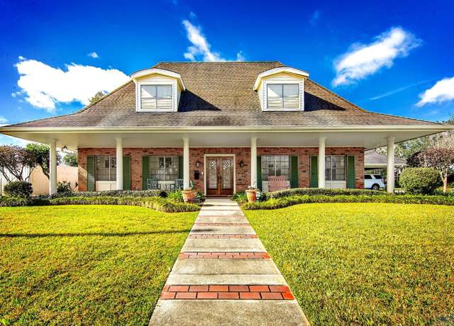 Property at 400 Buena Vista Blvd, Houma, LA 70360, 4 beds, 3.5 baths