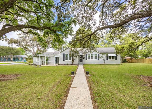 Property at 58060 Chinn St, Plaquemine, LA 70764, 3 beds, 2 baths