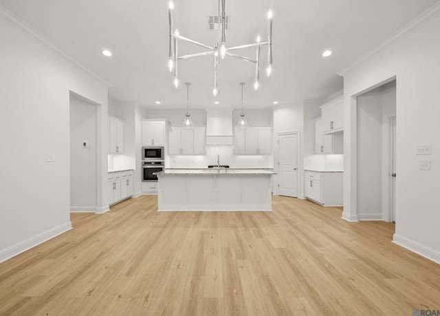 Property at 3932 Waterbury Ave, Baton Rouge, LA 70810, 4 beds, 3.5 baths