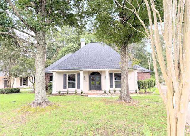 Property at 17886 Gray Moss Ave, Baton Rouge, LA 70817, 4 beds, 3 baths