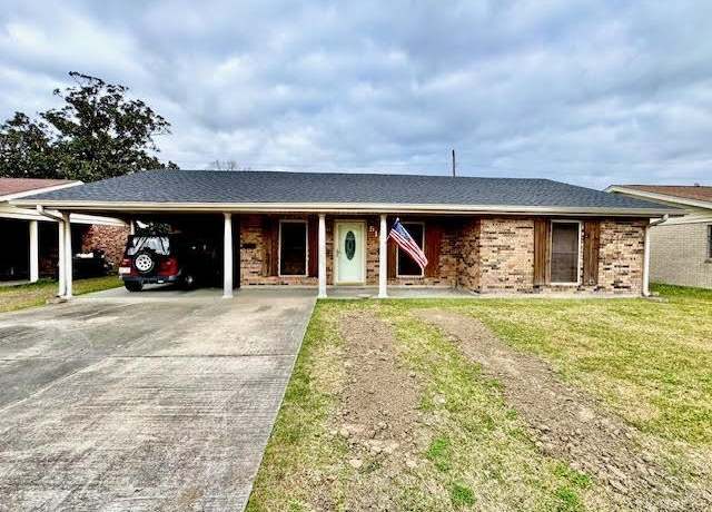 Property at 515 Douglas Dr, Houma, LA 70364, 3 beds, 2 baths