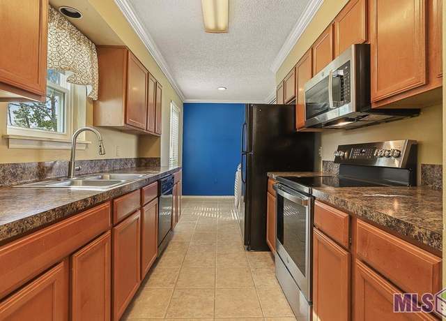 Property at 8155 Jefferson Hwy #1001, Baton Rouge, LA 70809, 2 beds, 2 baths