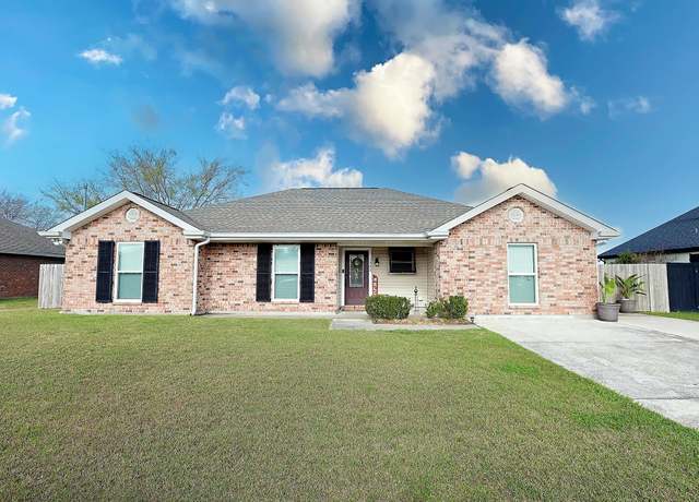 Property at 1202 Renee Dr, Thibodaux, LA 70301, 3 beds, 2 baths