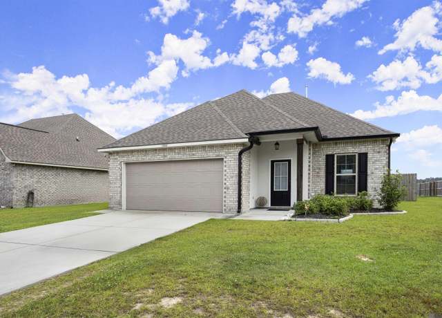 Property at 14218 Springbuck Dr, Denham Springs, LA 70726, 3 beds, 2 baths