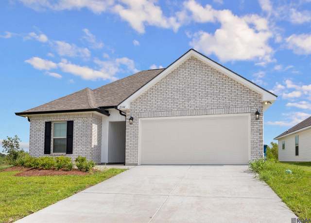Property at 2144 Hayes Ave, Port Allen, LA 70767, 3 beds, 2 baths