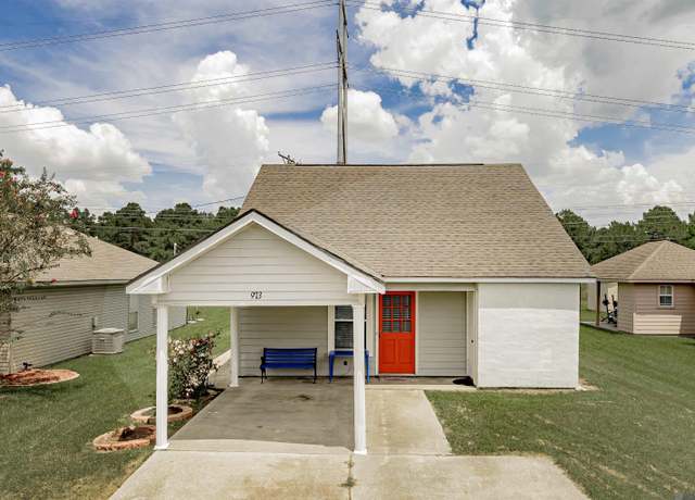 Property at 973 Meadow Glen Ave, Zachary, LA 70791, 3 beds, 2 baths