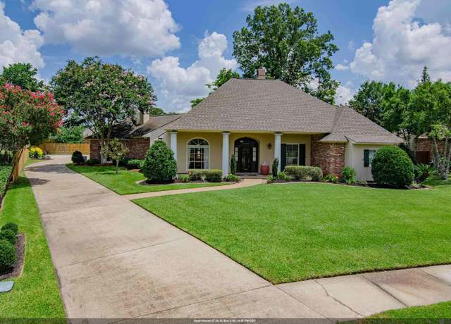 Property at 11105 N Lakeside Oaks Ave, Baton Rouge, LA 70810, 4 beds, 3 baths