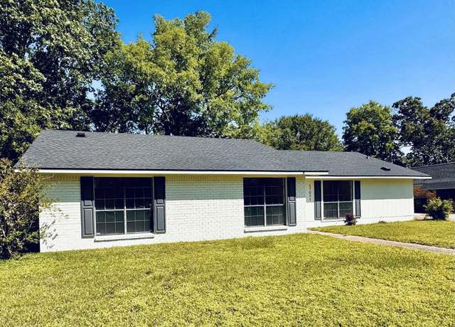 Property at 17011 Chadsford Ave, Saint George, LA 70817, 4 beds, 2 baths