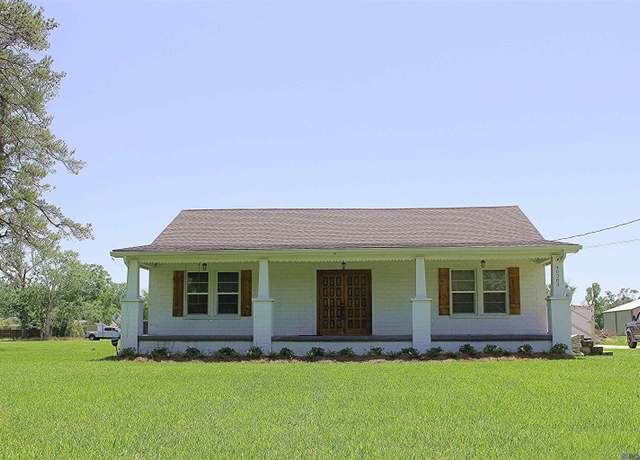 Property at 40383 Black Bayou Ext, Gonzales, LA 70737, 3 beds, 2 baths