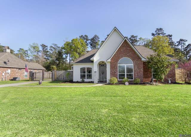 Property at 8166 Fitzgerald Dr, Denham Springs, LA 70706, 3 beds, 2 baths
