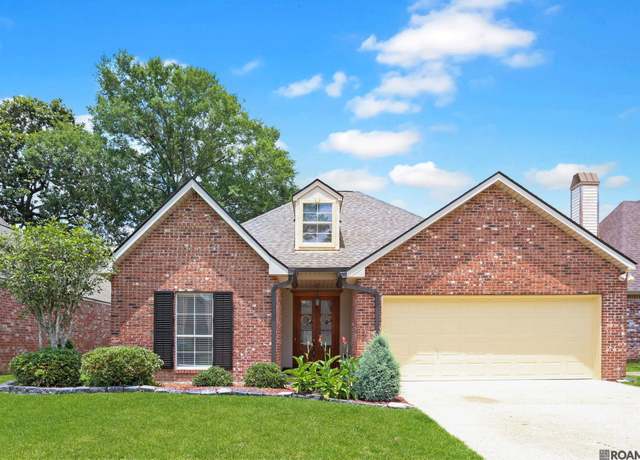 Property at 129 La Maison Belle Dr, Denham Springs, LA 70726, 3 beds, 2 baths