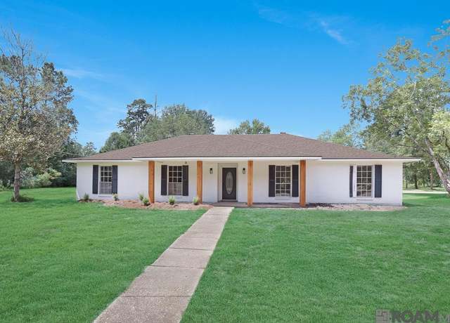 Property at 9536 Fairway Dr, Denham Springs, LA 70726, 4 beds, 2.5 baths