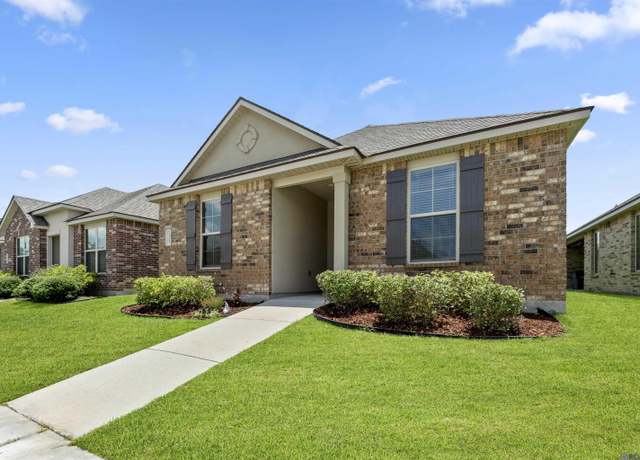 Property at 1215 Meridian Dr, Baton Rouge, LA 70820, 4 beds, 2 baths