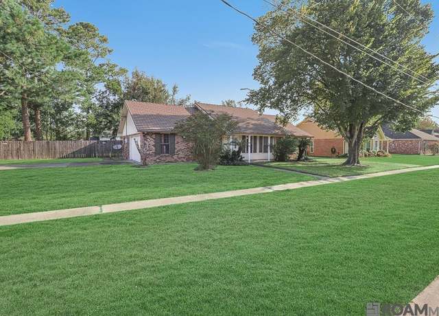 Property at 1106 E Angela St, Gonzales, LA 70737, 3 beds, 2 baths