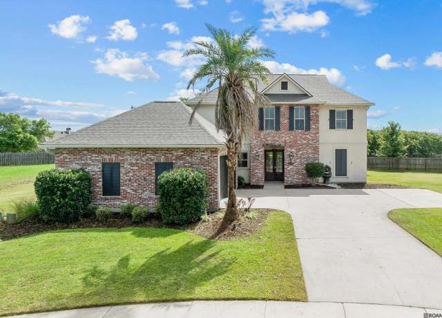 Property at 3865 Club View Ct, Zachary, LA 70791, 6 beds, 3.5 baths