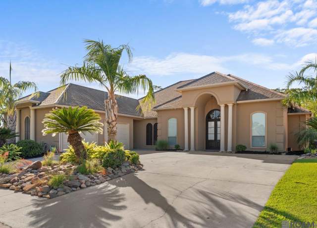 Property at 21495 Yellowfin Dr, Springfield, LA 70462, 4 beds, 3 baths