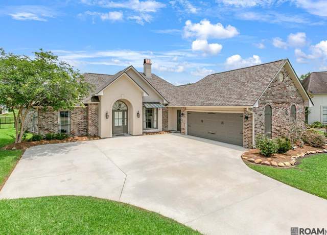 Property at 9189 Rue De Vieux Carre, Denham Springs, LA 70706, 4 beds, 2.5 baths
