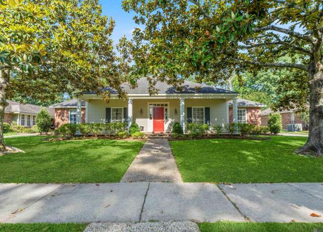 Property at 5242 Halls Ferry Dr, Baton Rouge, LA 70817, 4 beds, 2.5 baths