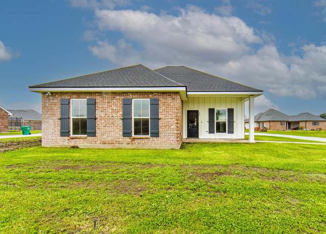 Property at 299 Bouverans Cir, Lockport, LA 70374, 3 beds, 2 baths
