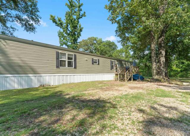 Property at 19290 Palmer Rd, Livingston, LA 70754, 3 beds, 2 baths