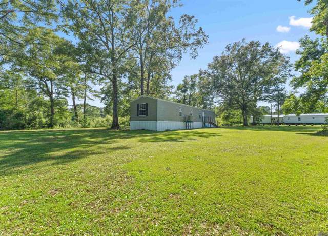 Property at 19290 Palmer Rd, Livingston, LA 70754, 3 beds, 2 baths