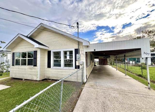 Property at 307 Myrtle St, Houma, LA 70363, 2 beds, 1 bath