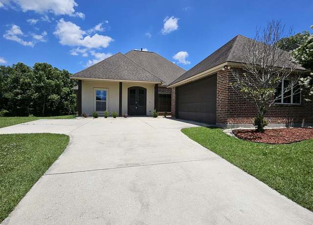 Property at 16051 Magnolia Trace Pkwy, Baton Rouge, LA 70817, 3 beds, 2.5 baths