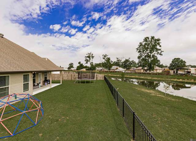 Property at 40256 Maddie Dr, Prairieville, LA 70769, 4 beds, 2 baths