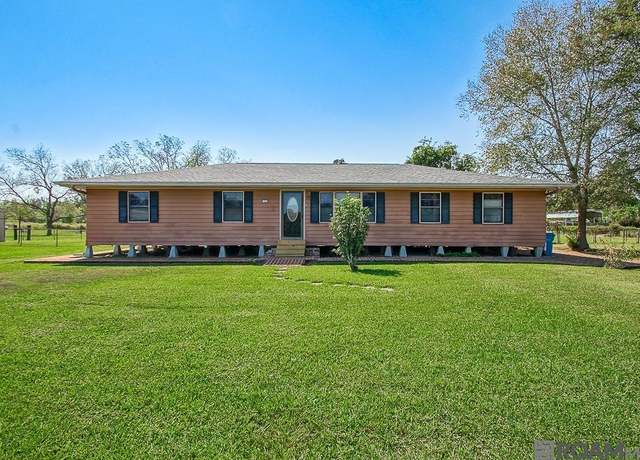 Property at 1742-1740 Declouet Hwy, Breaux Bridge, LA 70517, 2 beds, 2 baths