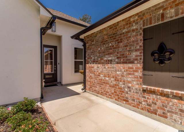 Property at 22841 Balsam Dr, Denham Springs, LA 70726, 3 beds, 2 baths
