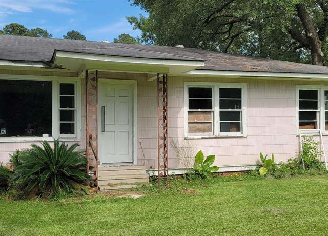 Property at 15416 Henderson Bayou Rd, Prairieville, LA 70769, 2 beds, 1 bath
