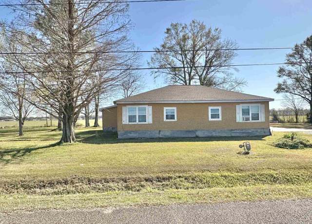 Property at 34183 Jules Dr, Donaldsonville, LA 70346, 4 beds, 3 baths