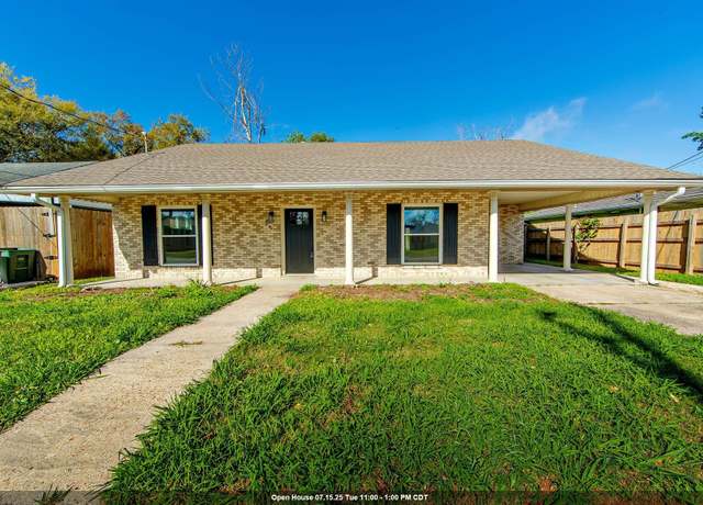 Property at 527 Maple Ave, Houma, LA 70364, 3 beds, 2 baths