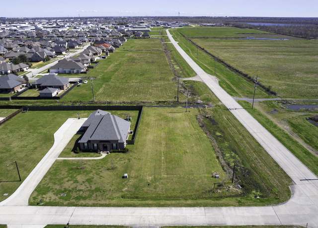 Property at 151 Nottingham Trl, Houma, LA 70360