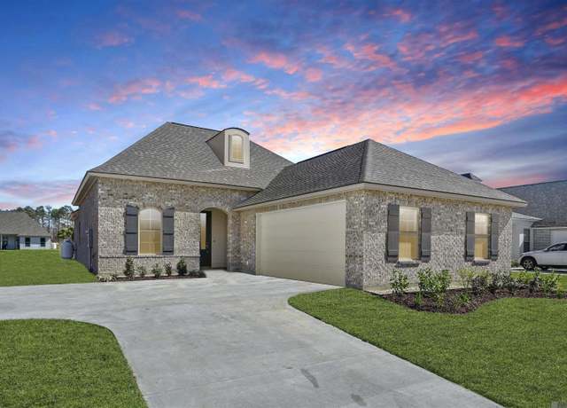 Property at 21494 Yellowfin Dr, Springfield, LA 70462, 4 beds, 3 baths