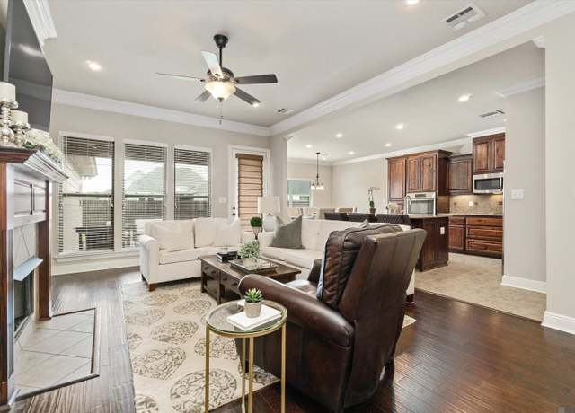 Property at 14027 Deep Creek Dr, Gonzales, LA 70737, 4 beds, 2.5 baths