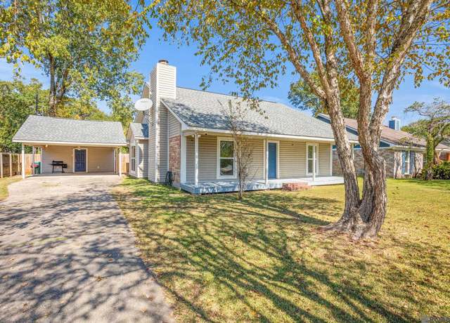 Property at 943 Durnin Dr, Denham Springs, LA 70726, 3 beds, 2 baths
