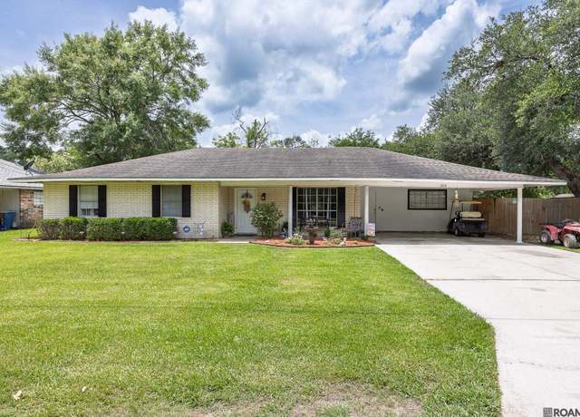 Property at 1919 N Amelia Ave, Gonzales, LA 70737, 3 beds, 2 baths