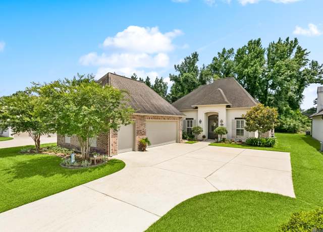 Property at 37357 Whispering Hollow Ave, Prairieville, LA 70769, 4 beds, 3 baths