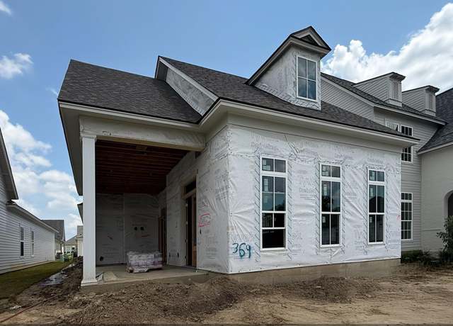 Property at 1732 Rue De Grand, Baton Rouge, LA 70808, 3 beds, 2 baths