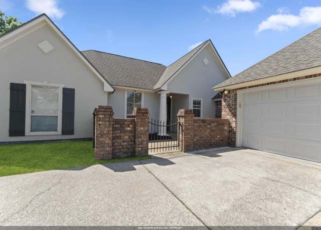 Property at 3978 Meadow Ridge Dr, Baton Rouge, LA 70817, 3 beds, 2 baths