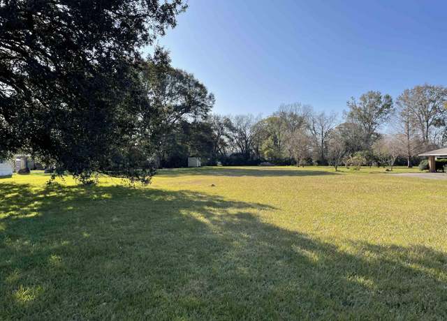 Property at 40437 D Black Bayou Ext, Gonzales, LA 70737