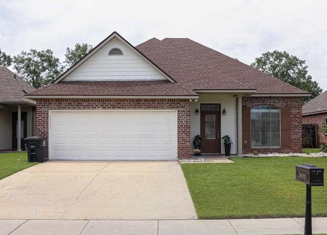 Property at 16132 Venetian Ave, Baton Rouge, LA 70817, 3 beds, 2 baths