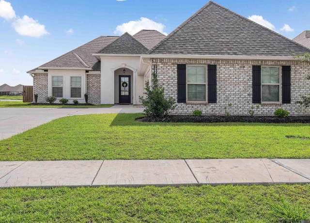 Property at 6336 Soaring Dr, Gonzales, LA 70737, 3 beds, 2 baths