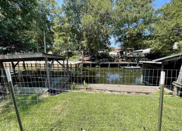 Property at 7695 Park St, Ventress, LA 70783, 3 beds, 2 baths